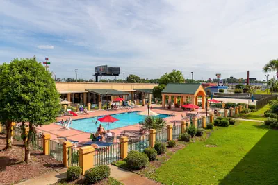 Photo 2 - Quality Inn Richmond Hill - Savannah I-95