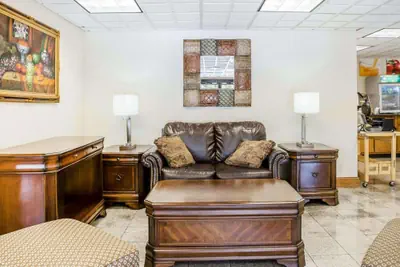 Photo 5 - Quality Inn Macon West