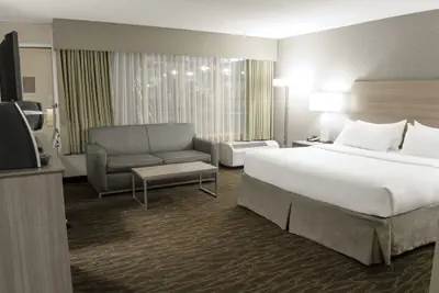 Photo 4 - Holiday Inn Fargo by IHG