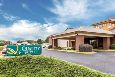 Photo 2 - Quality Suites Hickory South