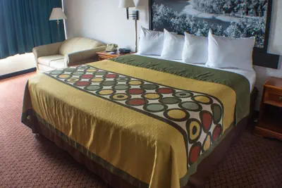 Photo 5 - Econo Lodge Erie near Casino
