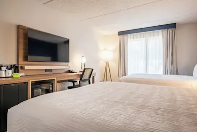 Photo 5 - La Quinta Inn & Suites by Wyndham Danbury