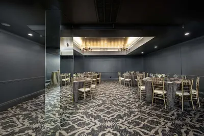 Photo 3 - Fairmount Hotel