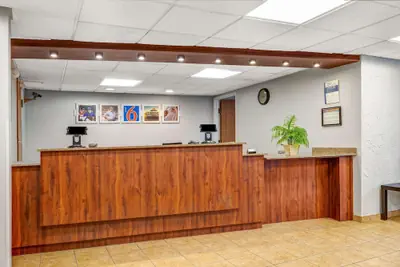 Photo 3 - Motel 6 Elk Grove Village, IL - O'Hare