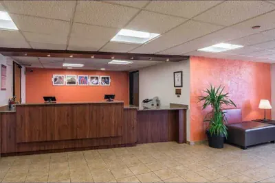 Photo 2 - Motel 6 Elk Grove Village, IL - O'Hare