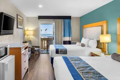 Photo 2 - Howard Johnson by Wyndham Santa Cruz