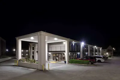 Photo 2 - Days Inn by Wyndham Douglasville-Atlanta-Fairburn Road