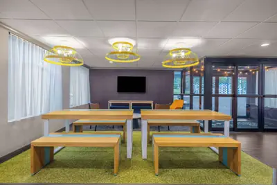 Photo 4 - Spark by Hilton Clarks Summit