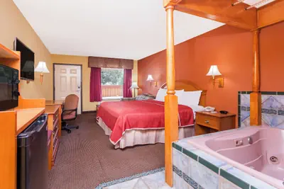 Photo 5 - Regency Inn & Suites-Hamilton Place