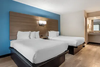 Photo 5 - Days Inn by Wyndham Victoria TX East