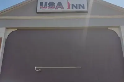 Photo 2 - USA Inn