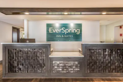 Photo 5 - EverSpring Inn & Suites