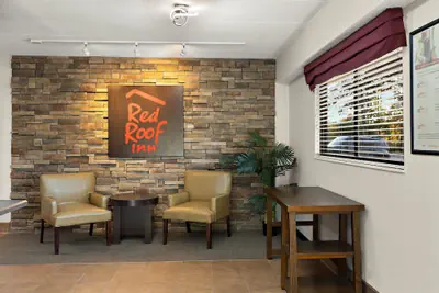 Photo 4 - Red Roof Inn Cleveland - Westlake