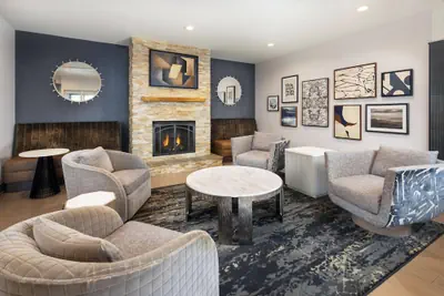 Photo 4 - La Quinta Inn & Suites by Wyndham Downtown Asheville