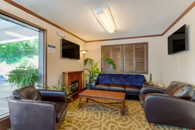 Photo 4 - Best Western Smoky Mountain Inn
