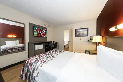Photo 2 - Red Roof Inn Edison
