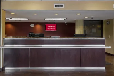 Photo 4 - Red Roof Inn Edison