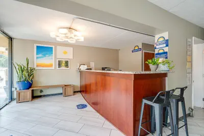 Photo 4 - Days Inn by Wyndham Nashville Saint Thomas West Hospital