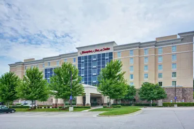 Photo 2 - Hampton Inn & Suites Raleigh/Crabtree Valley