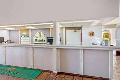 Photo 4 - La Quinta Inn by Wyndham Las Cruces Mesilla Valley