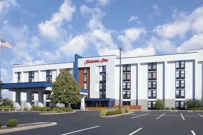 Photo 2 - Hampton Inn Evansville