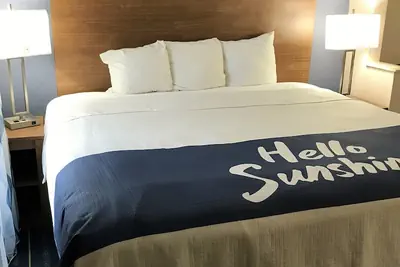 Photo 4 - Days Inn by Wyndham Panama City