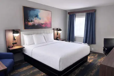 Photo 5 - La Quinta Inn & Suites by Wyndham Miamisburg Dayton South