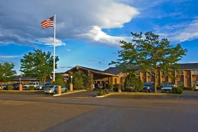 Photo 2 - Super 8 by Wyndham Casper East/Evansville