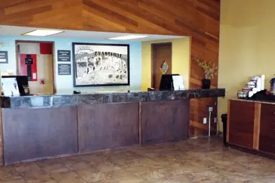 Photo 5 - Super 8 by Wyndham Casper East/Evansville