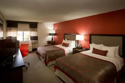 Photo 5 - Ramada by Wyndham Marquette