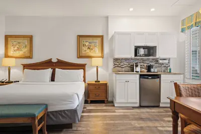 Photo 2 - Holiday Inn & Suites Clearwater Beach S-Harbourside by IHG