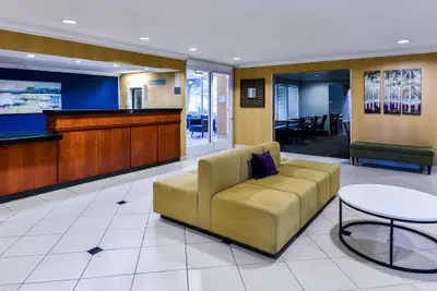 Photo 4 - SureStay Hotel by Best Western Ontario Airport