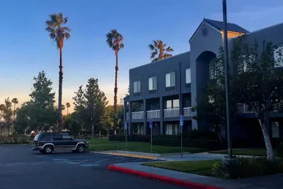 Photo 2 - SureStay Hotel by Best Western Ontario Airport