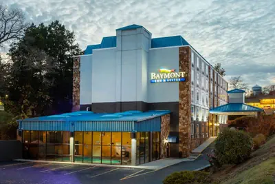 Photo 2 - Baymont by Wyndham Branson - On the Strip