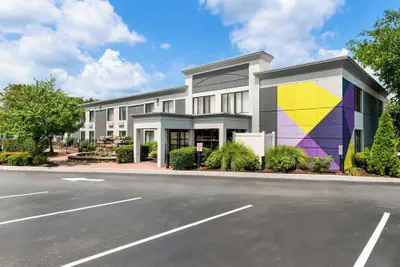 Photo 2 - Spark by Hilton Hummelstown Hershey