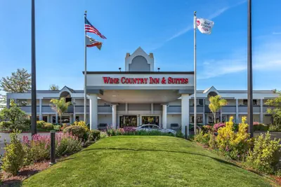 Photo 2 - Best Western Plus Wine Country Inn & Suites