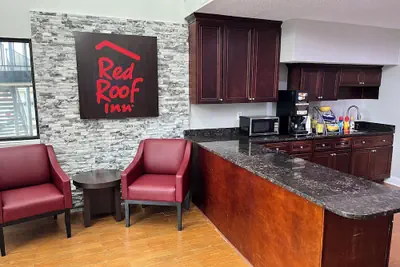 Photo 4 - Red Roof Inn Rockingham