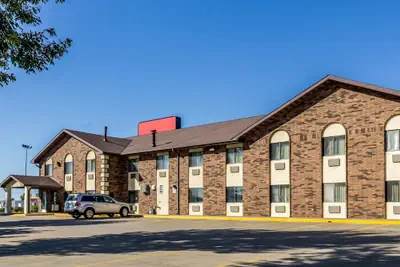 Photo 2 - Econo Lodge Sioux Falls North