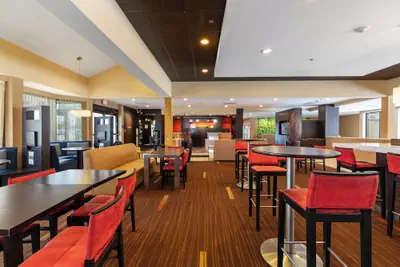 Photo 5 - Courtyard by Marriott Toledo Airport Holland