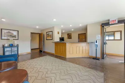 Photo 4 - Comfort Inn Lexington