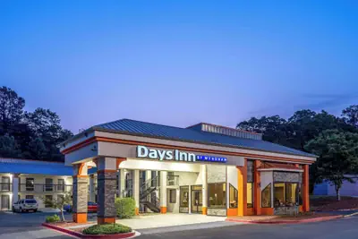 Photo 2 - Days Inn by Wyndham Clemson