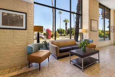Photo 3 - Best Western Date Tree Hotel