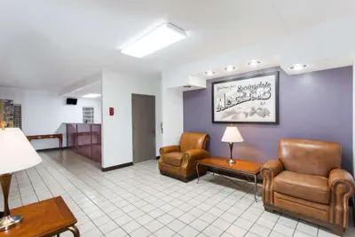 Photo 3 - Super 8 by Wyndham Springdale AR