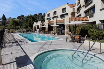 Photo 2 - Courtyard by Marriott San Diego - Rancho Bernardo