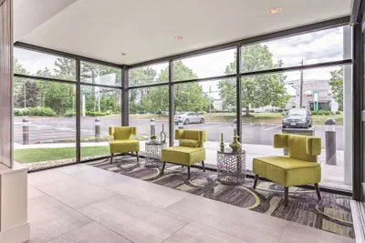 Photo 4 - La Quinta Inn & Suites by Wyndham Salem NH