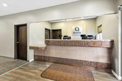 Photo 2 - Quality Inn Brookings - University