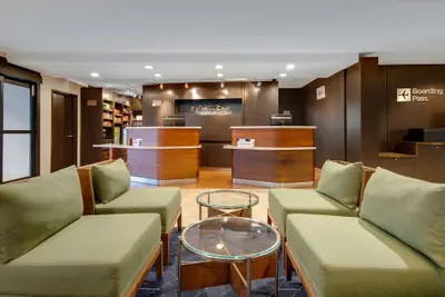 Photo 3 - Courtyard by Marriott State College