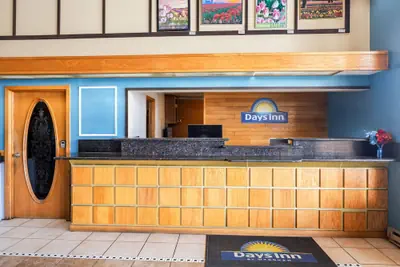 Photo 4 - Days Inn by Wyndham Mt. Vernon