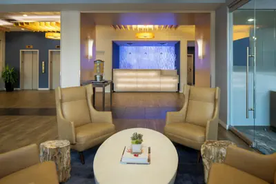 Photo 4 - Fairfield Inn & Suites by Marriott Charlotte Uptown