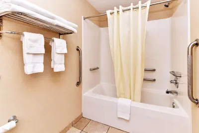 Photo 5 - Executive Inn & Suites